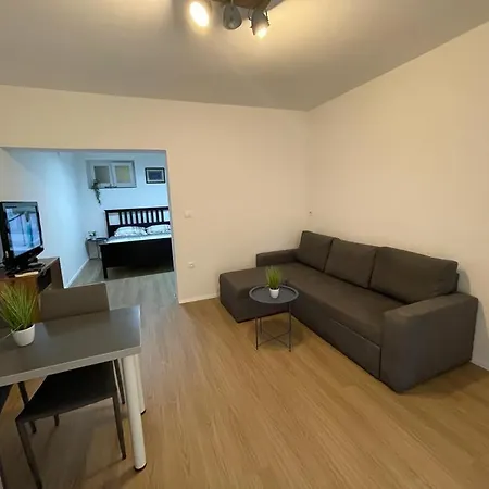 Valdefora Apartment