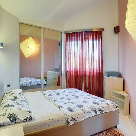 Valdefora Apartment