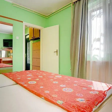 Apartment Valdefora Pula
